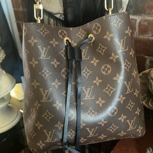 Brand new Louis Vuitton bucket purse